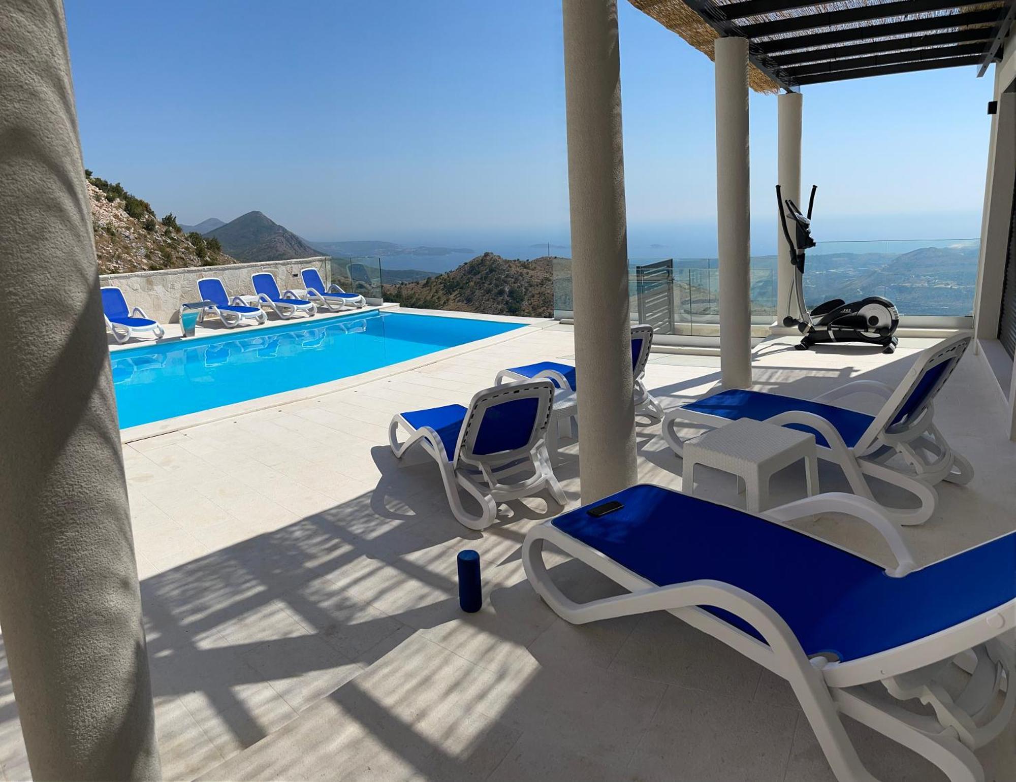 Bellavista Villa Ivanica Bagian luar foto
