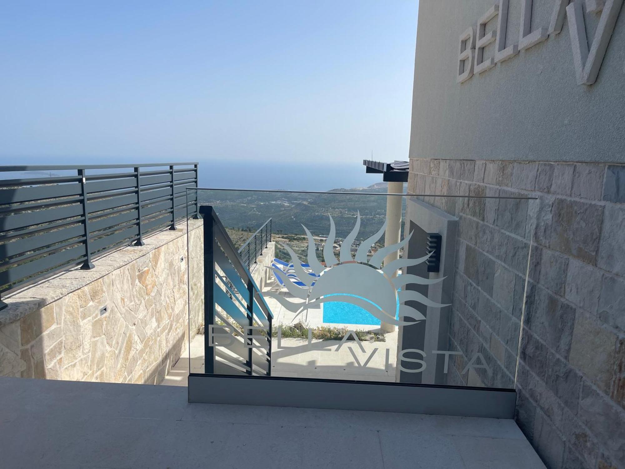 Bellavista Villa Ivanica Bagian luar foto